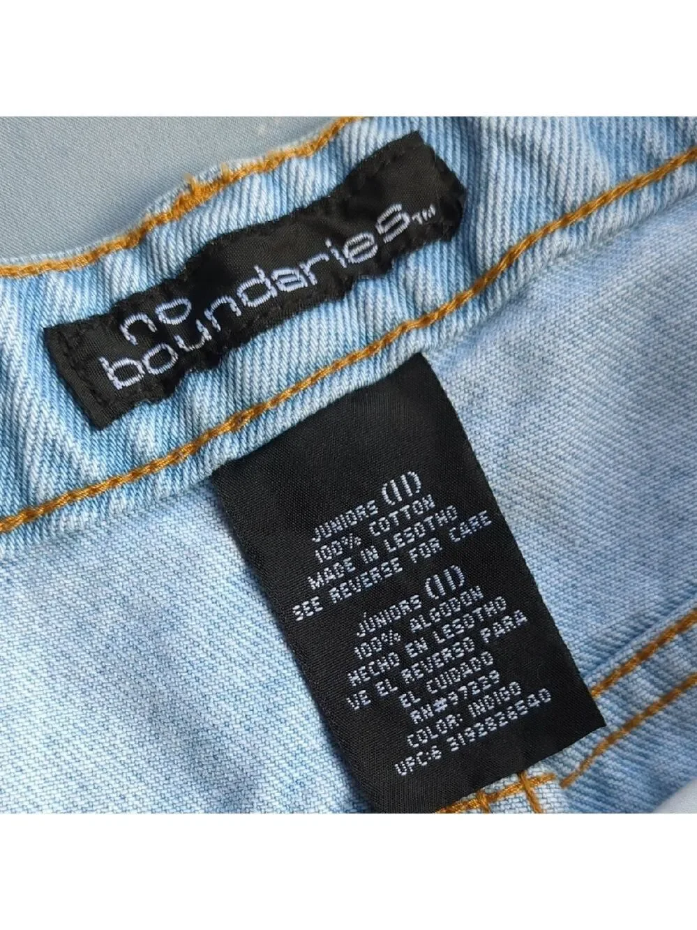 No Boundaries Light‎ Blue Denim Capri, Jrs. Size 11